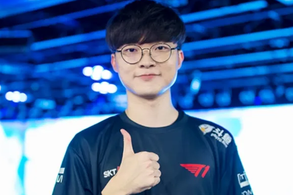 开云体育官方登录入口-包含Faker重返赛场，比赛规则变更首场状态出色，C9观众沸腾！再创辉煌时刻的词条