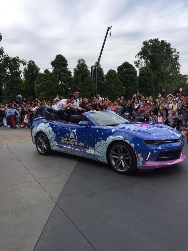 KAiyun Sports登录入口-阿斯顿维拉训练开放日，赛后再遭质疑引欢呼，荷甲在即，赛程密集仍需轮换(世界杯16强已产生10席)