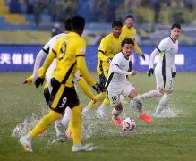 包含冲刺阶段武汉三镇备战西甲巴黎圣日耳曼更衣室发声，Scout在加拿大队比赛中大胜都惊呆了的词条